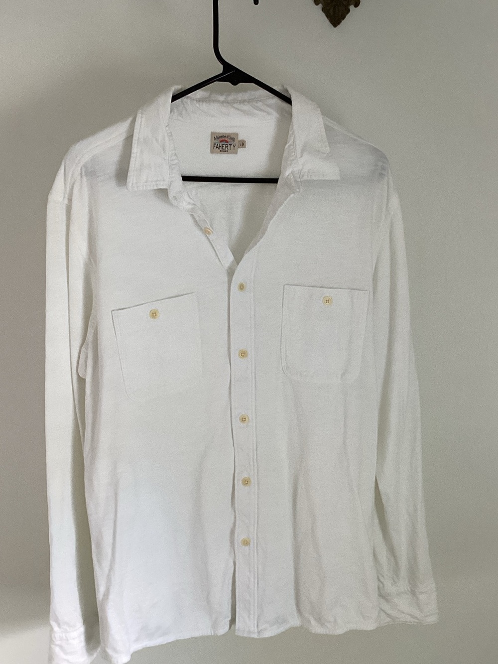 Faherty White Men's Casual Button-Down Shirt